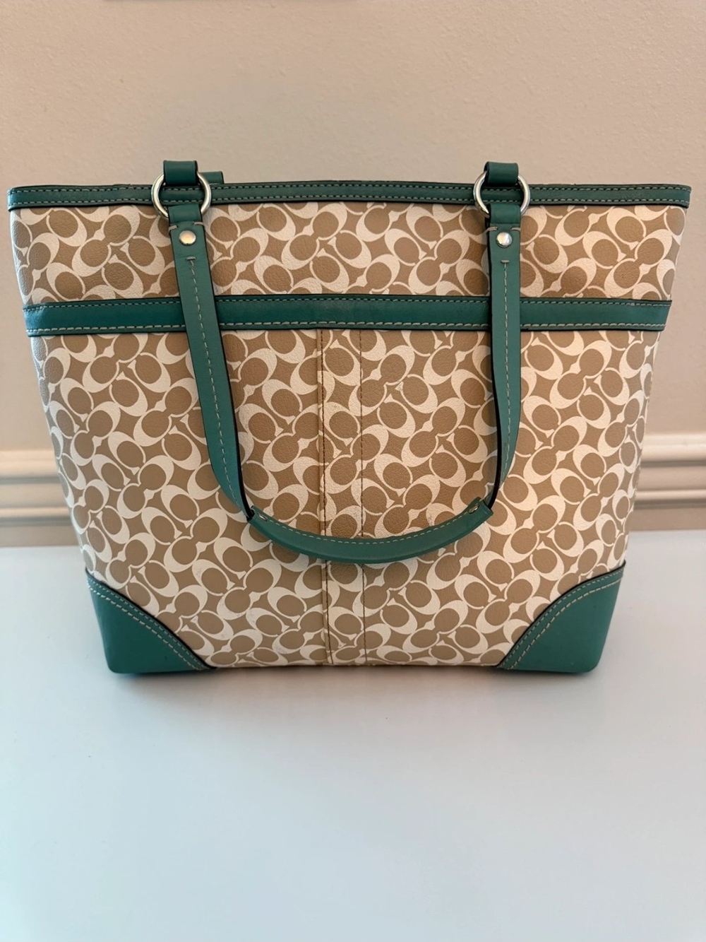 Coach Chelsea Heritage Signature Tote with Coach Dust Bag - Picture 2 of 7
